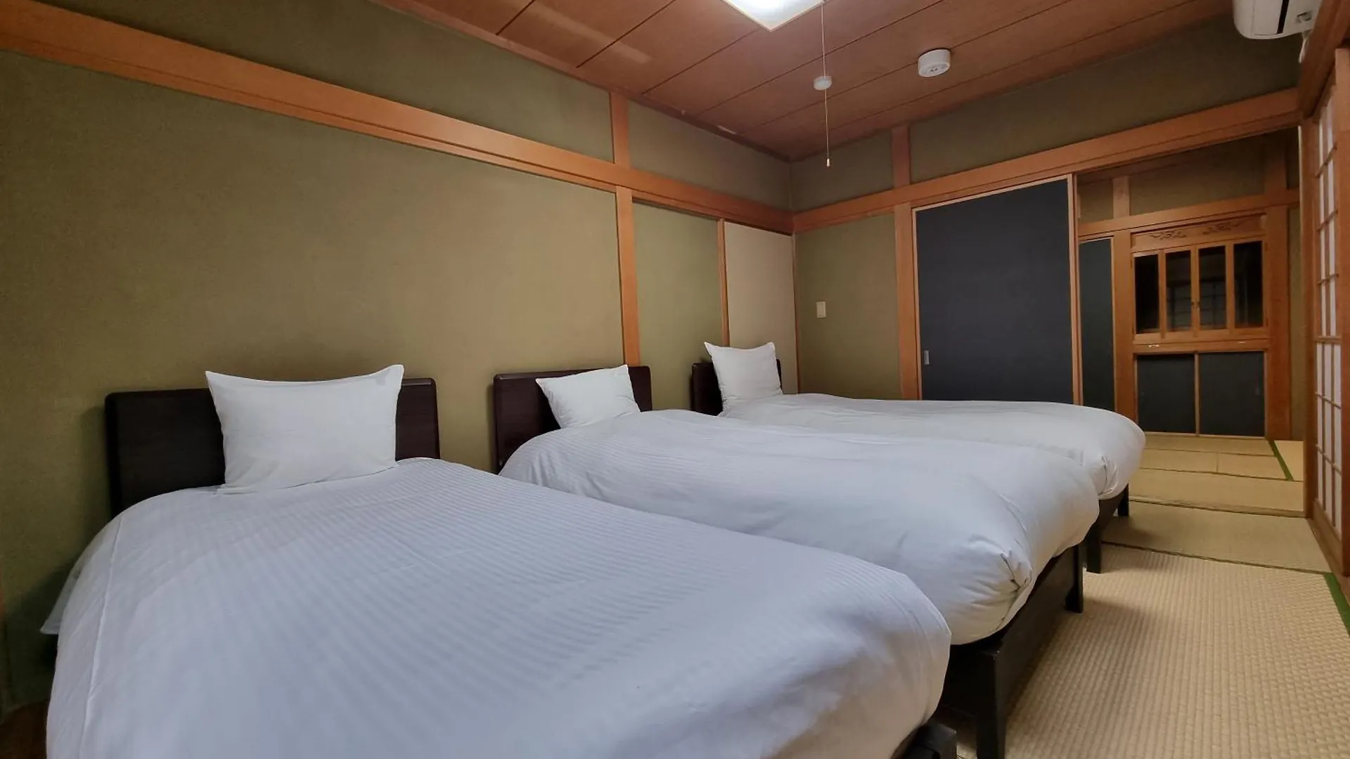 Prism Court 綾瀬 Apartment Tokyo